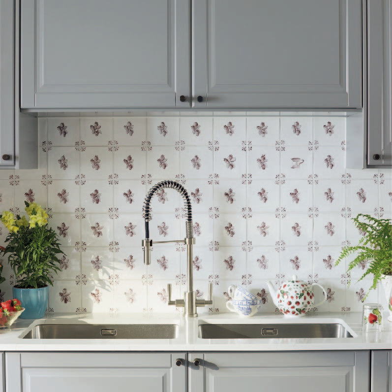 Strawberry Sepia Delft Tiles in London Kitchen by Petra Palumbo 