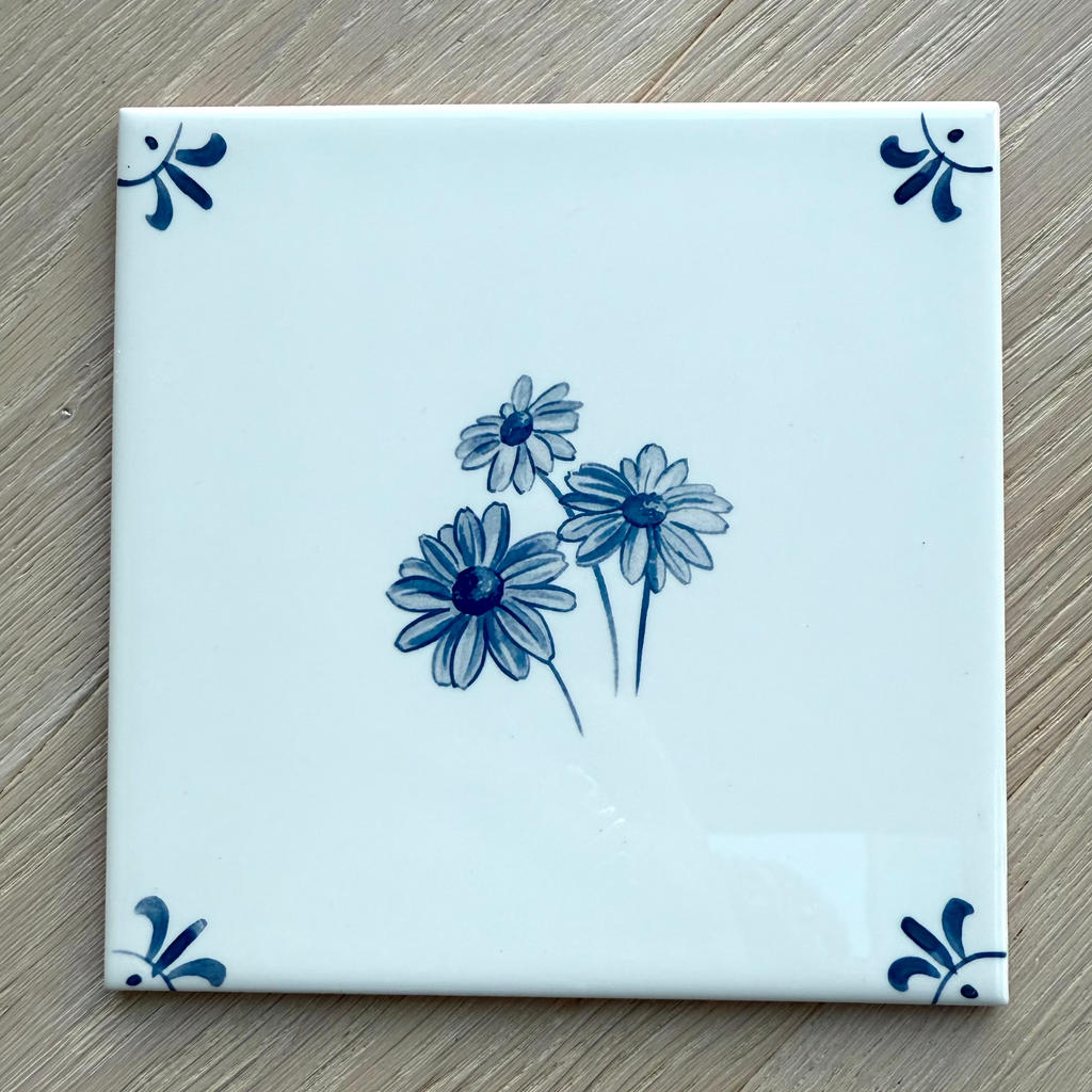 End of Line, 15cm Daisies Delft Tile, Blue