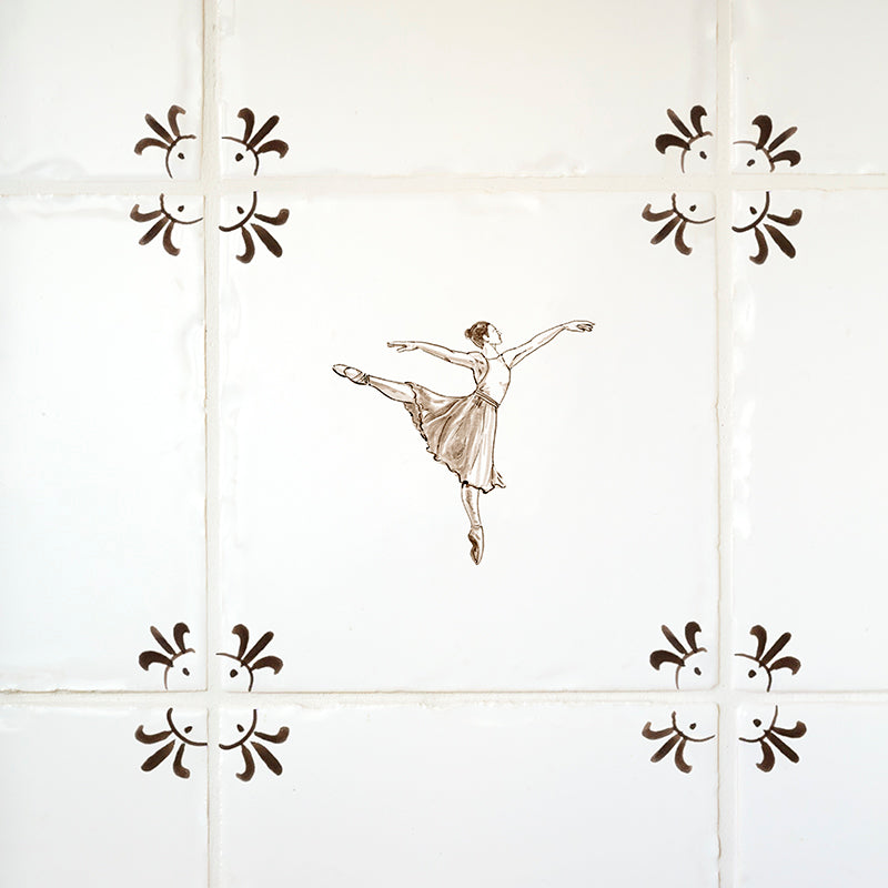 Ballerina Delft Tile