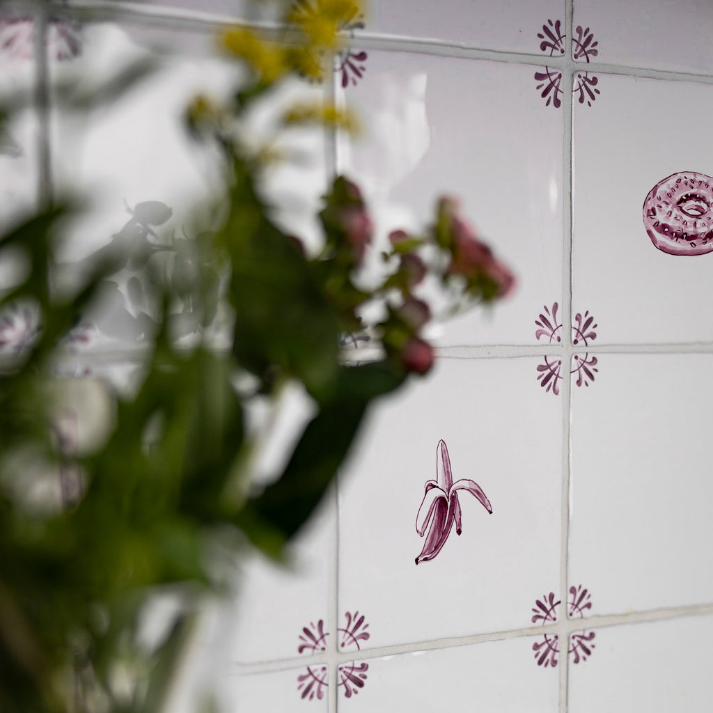 Banana Delft Tile