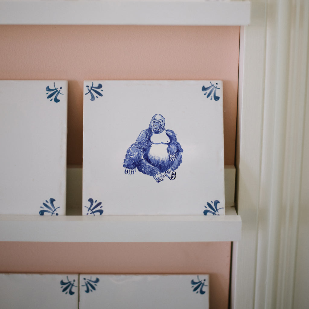 Gorilla Delft Tile