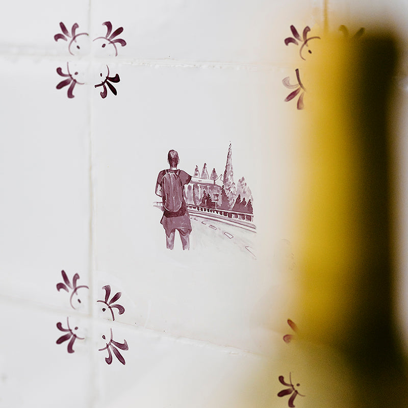 Hitch Hikers Delft Tile