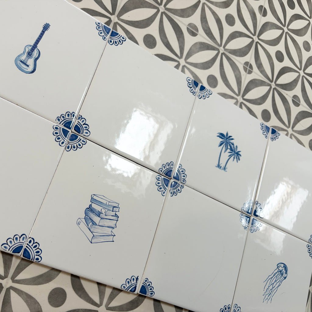 End of Line, set of 8 Delft Tiles, Petal Corners