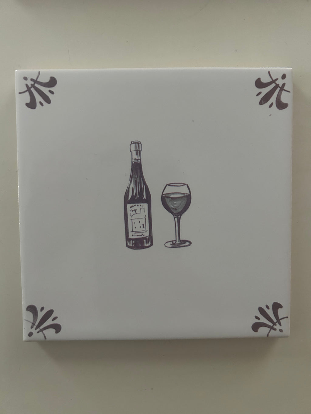 End of Line Red Wine Lovers Delft Tile - Manganese 12.5cm