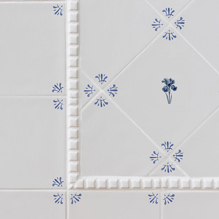 Iris Delft Tile