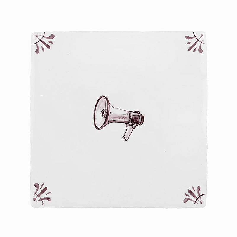 Megaphone Delft Tile