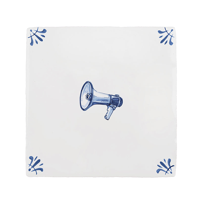 Megaphone Delft Tile