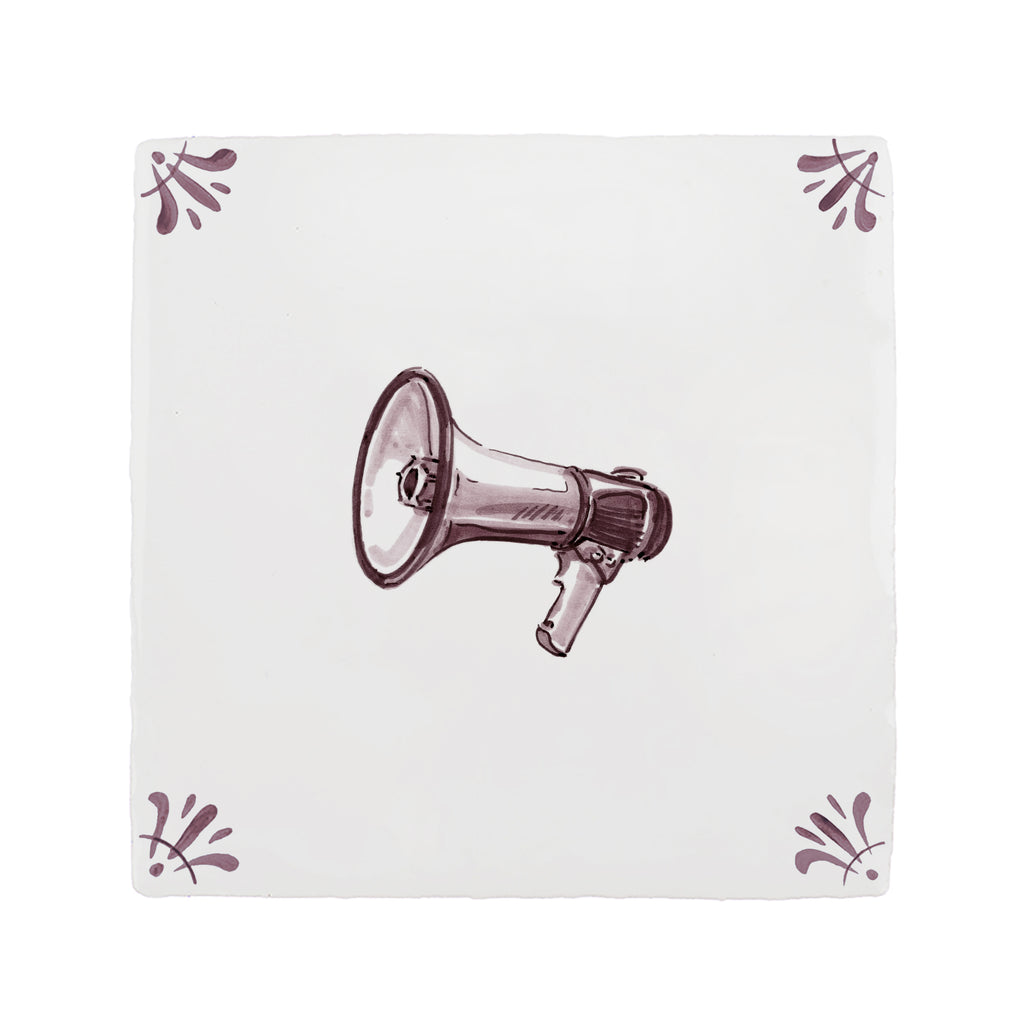 Megaphone Delft Tile