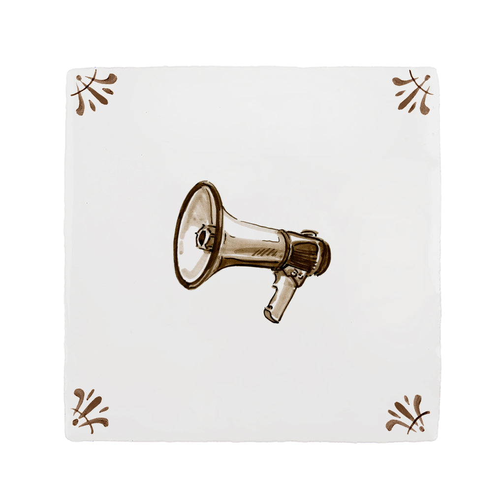 Megaphone Delft Tile