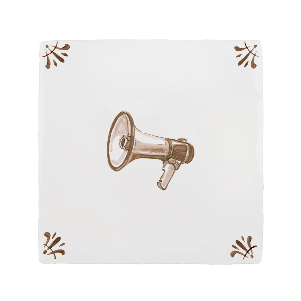 Megaphone Delft Tile