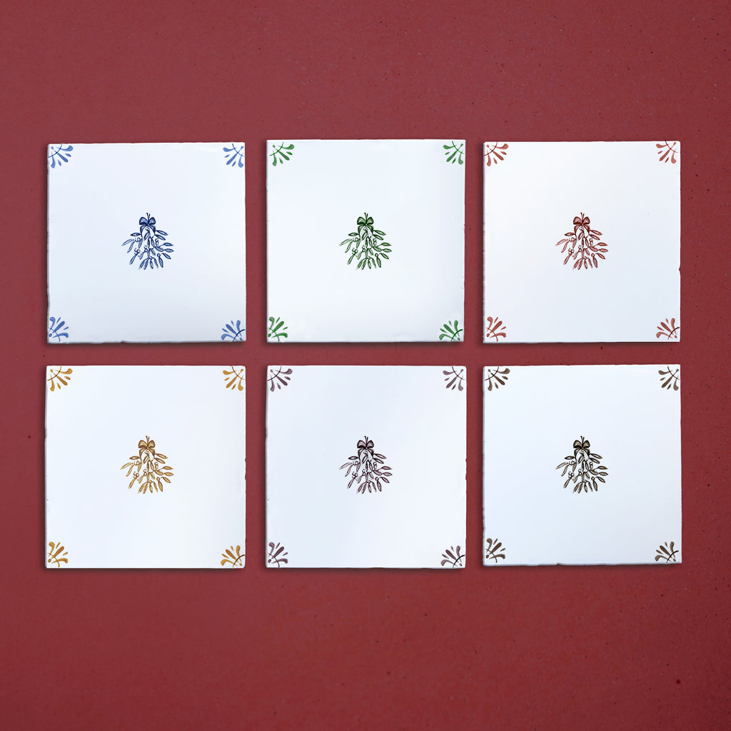 Mistletoe Delft Tile