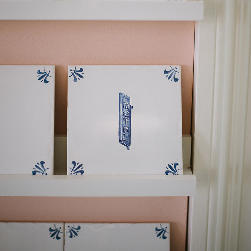 Motel Delft Tile