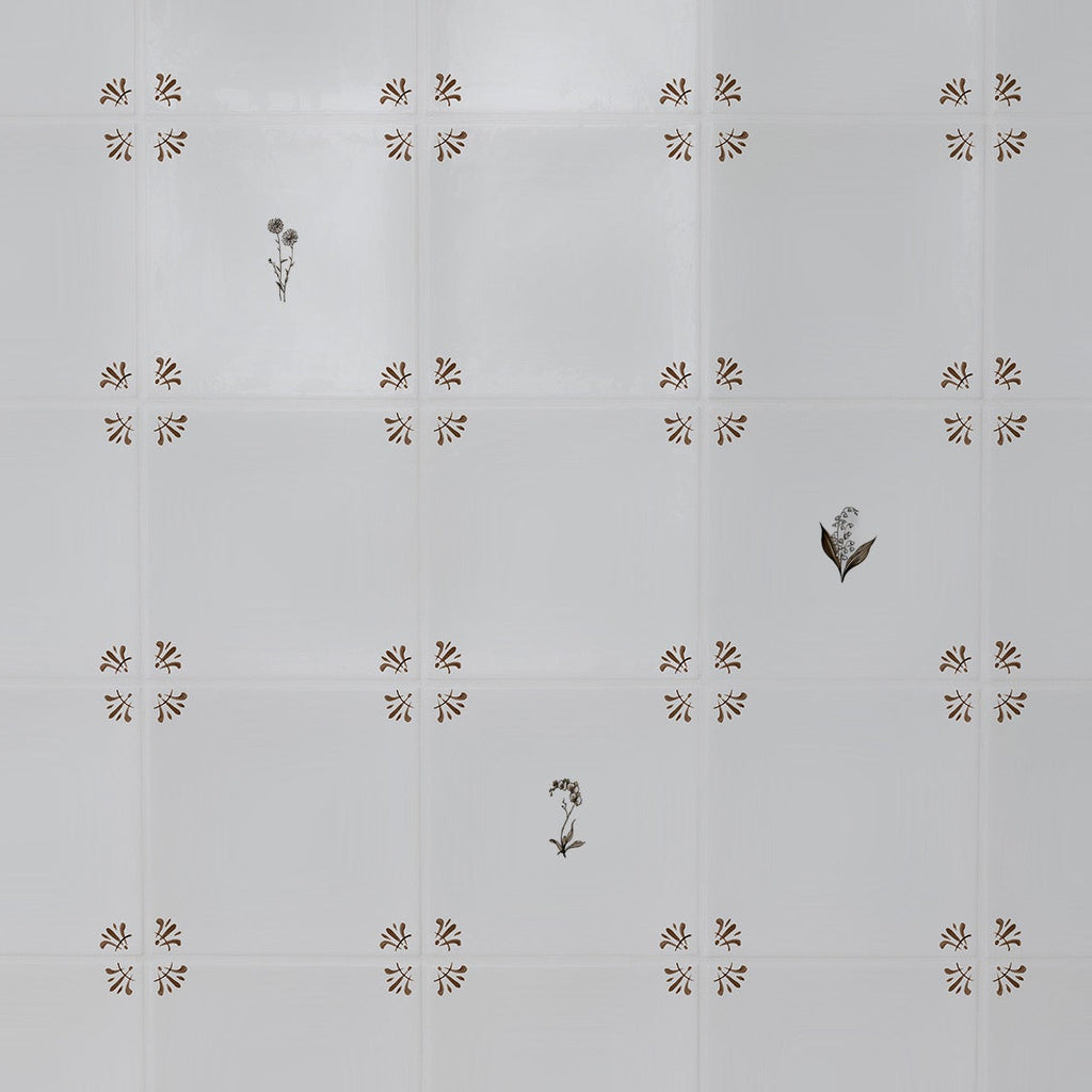 Wild Daisy Delft Tile