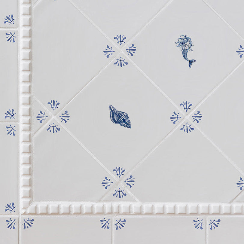 Seashell Delft Tile