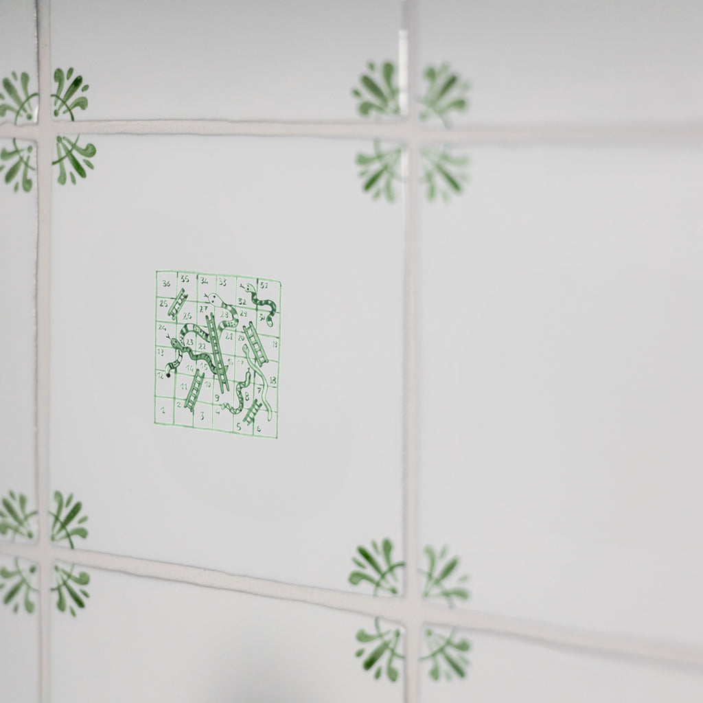 Snakes & Ladders Delft Tile