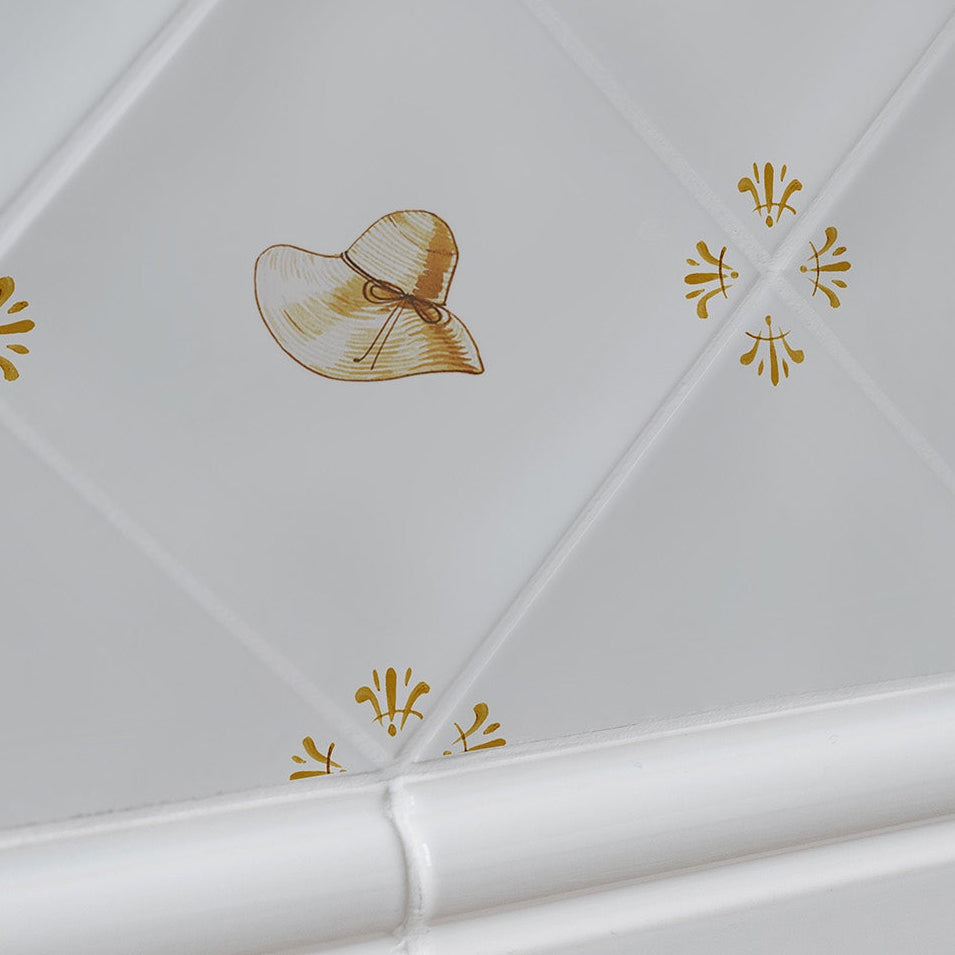 Sun Hat Delft Tile