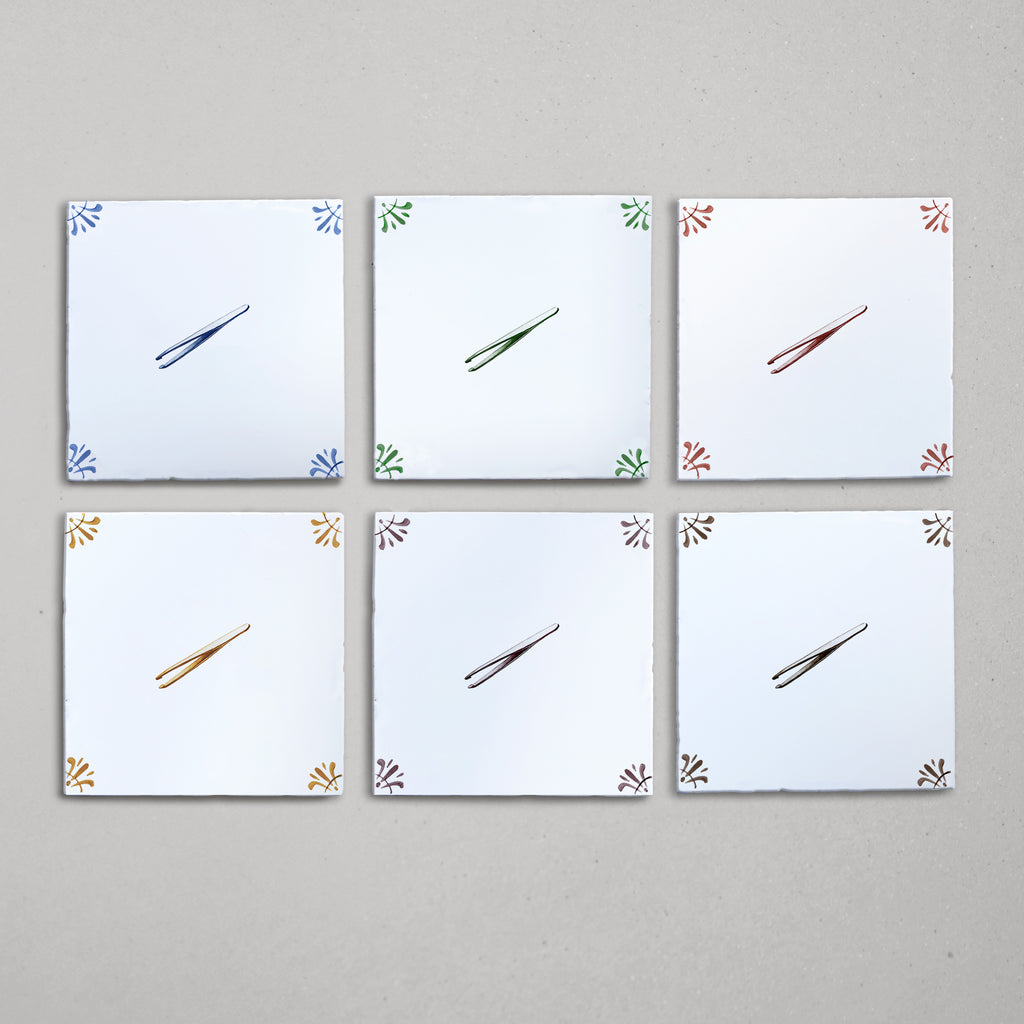 Tweezers Delft Tile