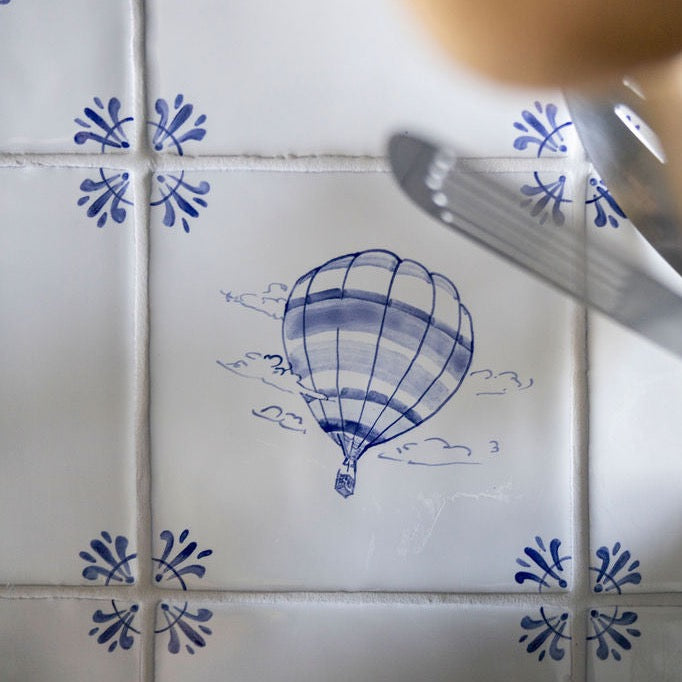 Hot Air Balloon Delft Tile
